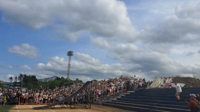 Арсеньев. Мотошоу от команды «Dead Head FMX» смотреть онлайн