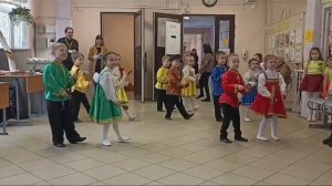 Танец с ложками. старшая группа.