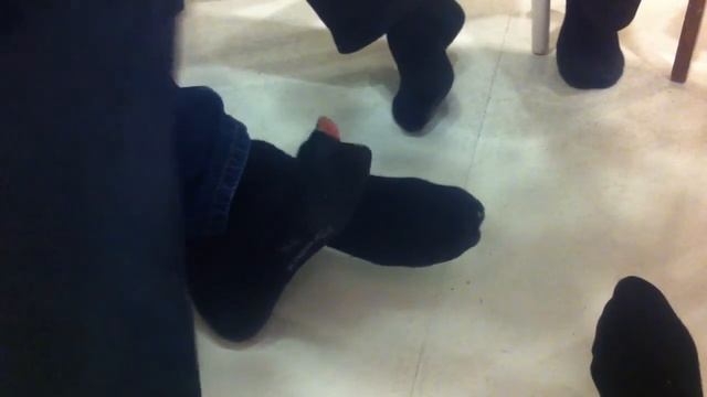 палец под столом.смотреть до конца смотреть онлайн