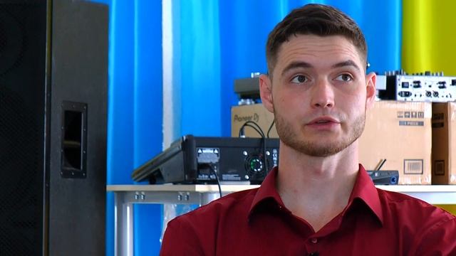 Дмитрий Сальников. Директор-брейкдансер смотреть онлайн