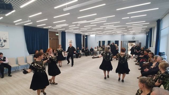 Танец Мэйфэр квикстеп\Mayfair Quickstep sequence dance .Первый ТанцБ? смотреть онлайн