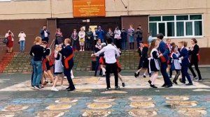 САМЫЙ КРАСИВЫЙ ВАЛЬС НА ПОСЛЕДНИЙ ЗВОНОК🥳MIDDLE OF THE NIGHT