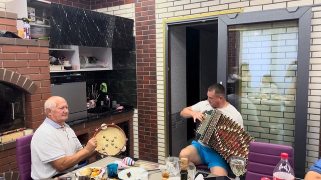 Ойра та полька з бубонцем смотреть онлайн