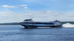 Наш Метеор «Муса Джалиль» отправился из Казани в Свияжск😍