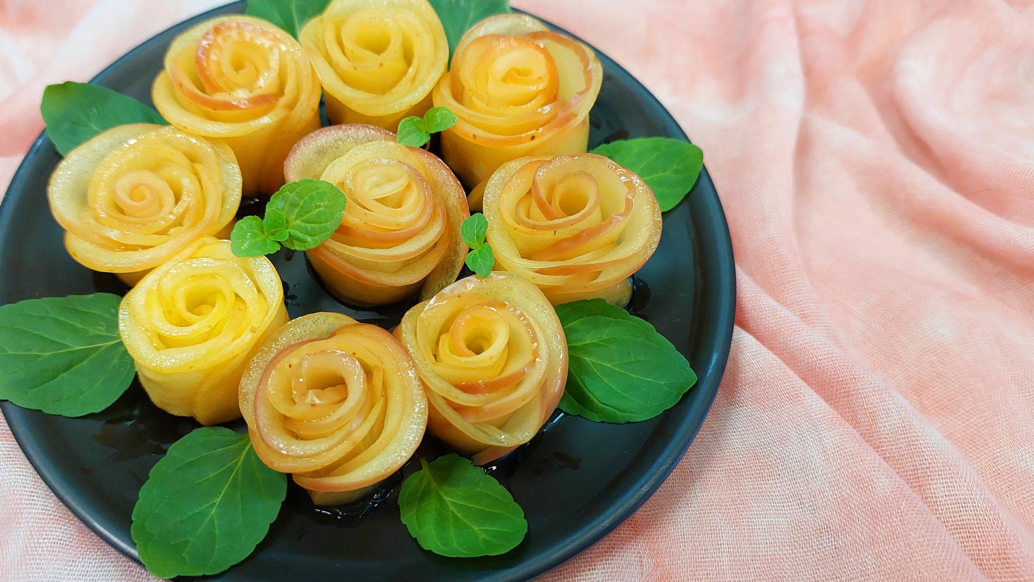 Розы из яблок. Украшение для пирога, тарта, пирожных и других десертов смотреть онлайн