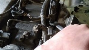Как снять форсунку KIA Sorento 2.5 дизель common rail. How to remove common r