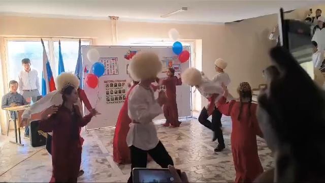 АГМУ Туркменский национальный танец КУШДЕПДИ смотреть онлайн