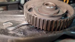 Замена датчика распредвала (датчик холла) на Шкода Окт