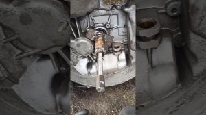 Снятие сальника первичного вала коробки передач на ВА