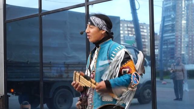 Runa Kay. Corazon Equivocado.  Музыка и танцы индейцев.