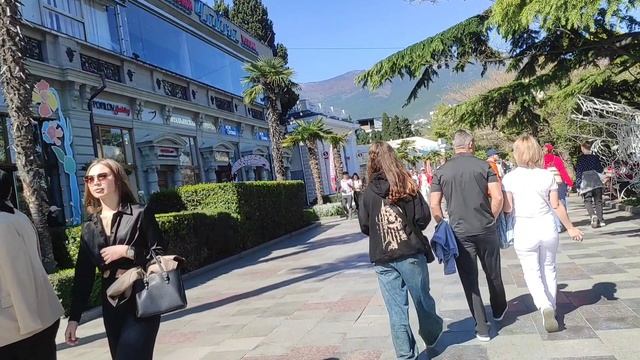 Прогулка по набережной Ялты