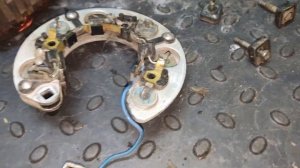 Горит лампочка зарядки аккумулятора ваз 2107 инжектор. ?