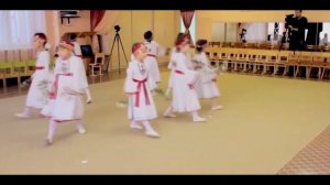 Марийский танец "Ош пеледыш".  Ансамбль "Улыбка".