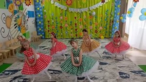 День защиты детей.Танец Конфетки.Муз рук.Мухамедова Т.