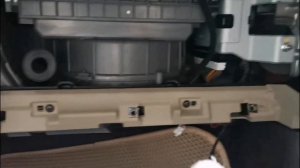 Разбираю переднюю панель салона в Hyundai i40