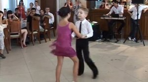 Супер танец на свадьбе.Дети танцуют