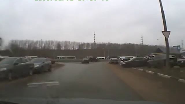 Тест видеорегистратора ONEXT VR-303 (640x480) смотреть онлайн