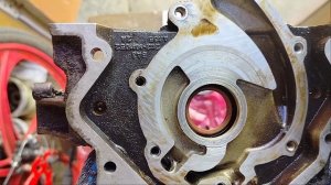 Почему давит масло через сальник коленвала? Маслонасо