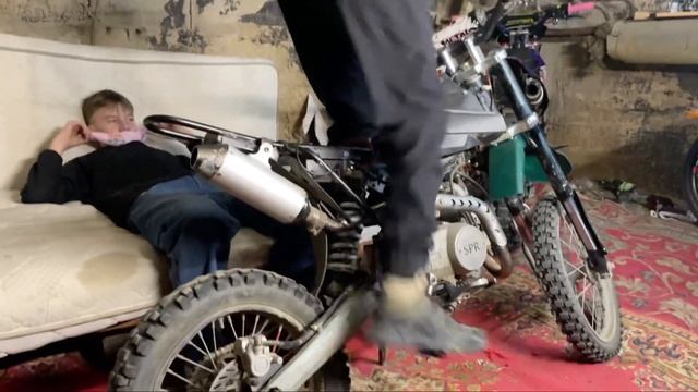 Настройка карбюратора и немного болдежа смотреть онлайн