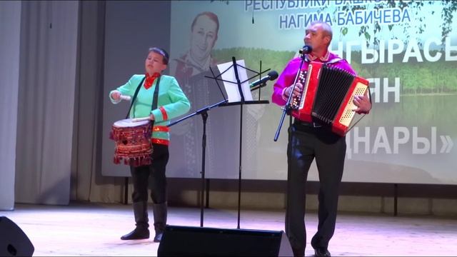 ТАКМАК-ВЛАК в исп. Руслана Янситова, на барабане - сын Тимур. Видео Василия Хайбуллина смотреть онлайн