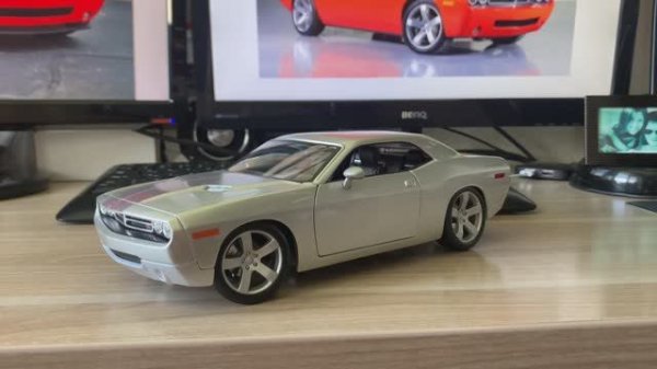 Обзор модели Dodge Challenger Concept 2006 в масштабе 1/18 от Maisto