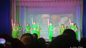 Танец "Я у папы с мамой самый самый"