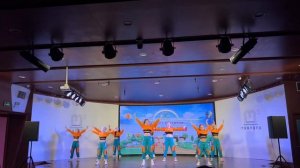 Танец «Недетское время» коллектив «Ландрин»