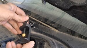 Как снять поводок дворника VW Polo Sedan