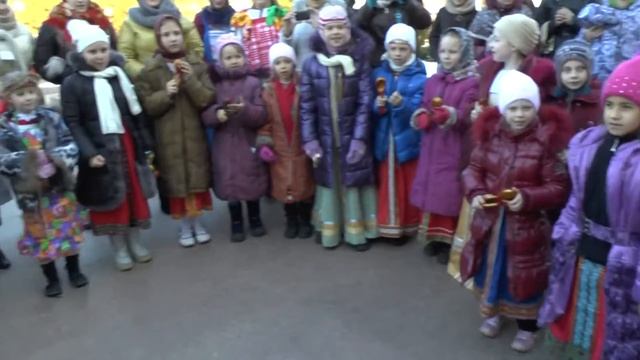 Младший хор на Масленице смотреть онлайн