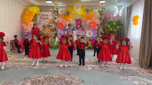 8 Марта! танец смотреть онлайн