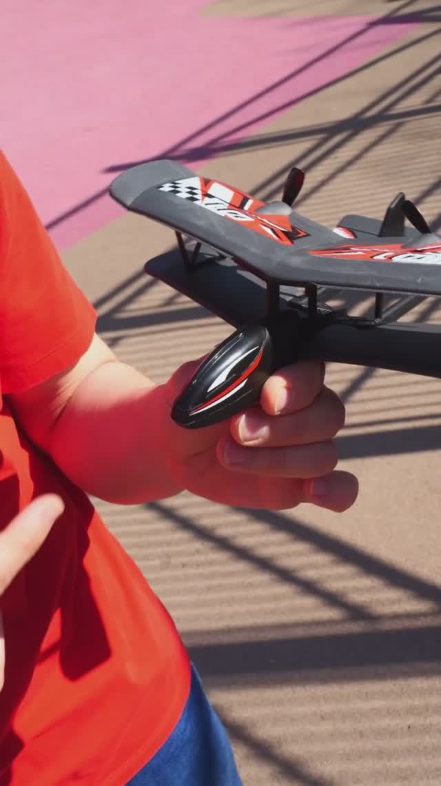 Испытание для самолета с двойными крыльями! ✈️ #игрушкидлямальчиков #длядетей #игрушки смотреть онлайн