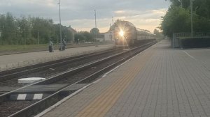 поезд пассажирский пребывает