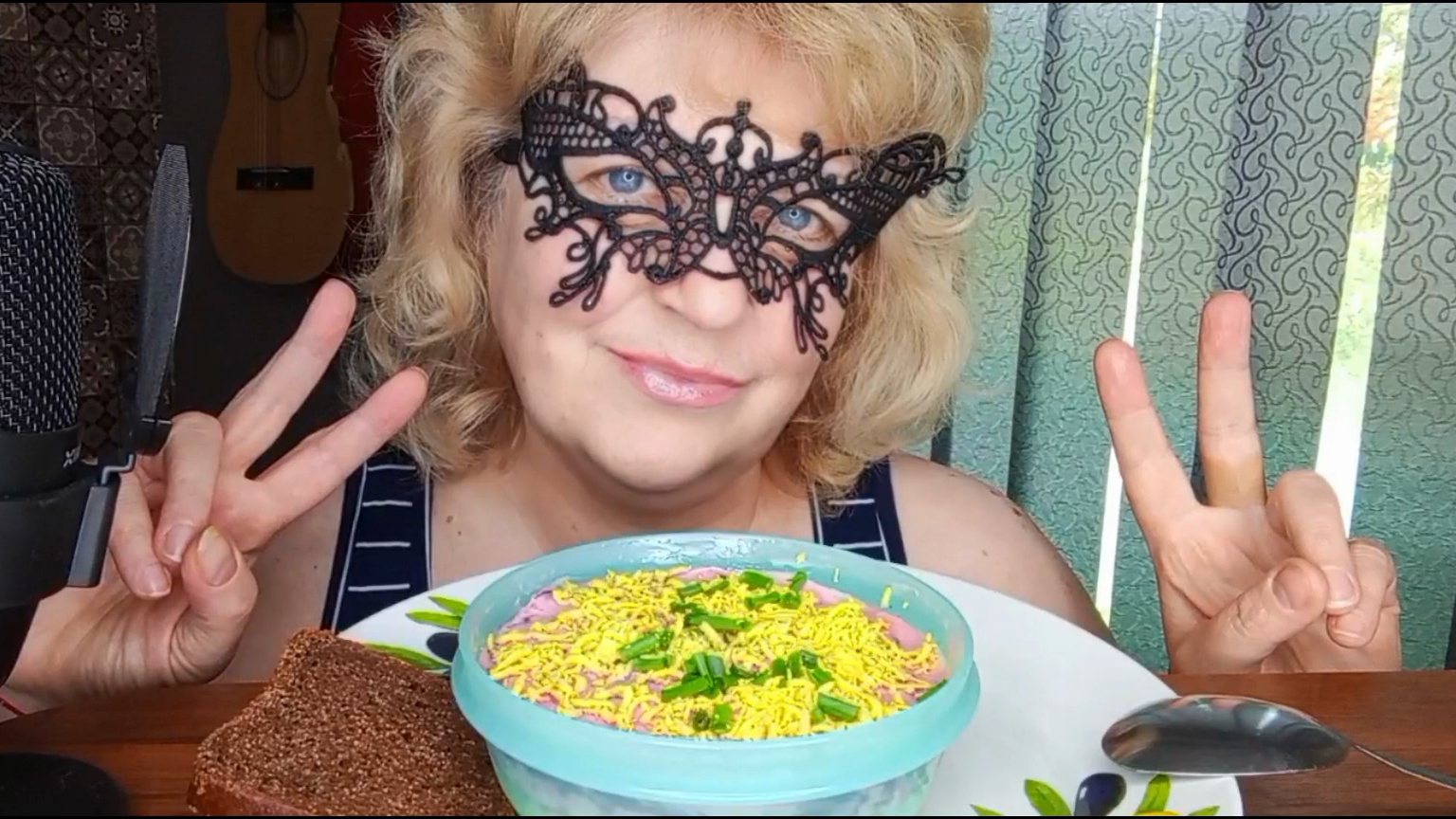 💥МУКБАНГ "ХОРОШЕМУ САЛАТУ ЯЙЦА МЕШАЮТ"💥 смотреть онлайн