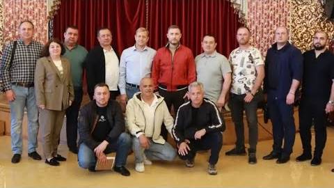 В Тайгане прошла встреча координационного совета по развитию бизнеса Белогорского района! смотреть онлайн