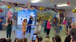 Флешмоб от родителей на выпускной. Танец мам. Подарок ?