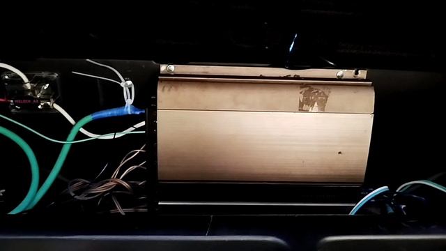 Установка 4 канального усилителя Barracuda 4.100 V.2 от DL audio смотреть онлайн