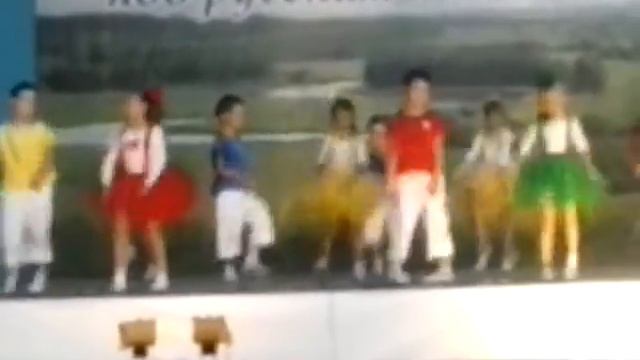 Непоседы - Танец "Художники" (Умёт, 12.06.2015) смотреть онлайн
