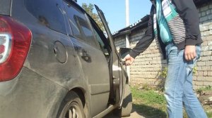 Ограничители дверей Калина 2 старого образца прав