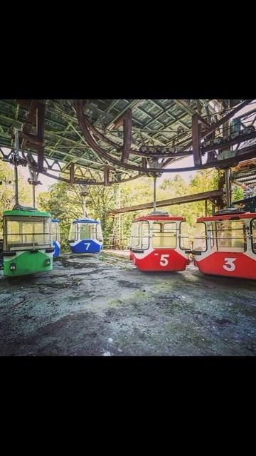 Заброшенный парк Дисней смотреть онлайн