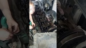 По какой причине может троить двигатель на Volvo FH 13.