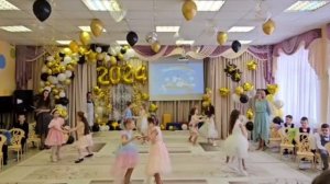 песня "Верные подружки", дуэт выпускниц студии вокала "