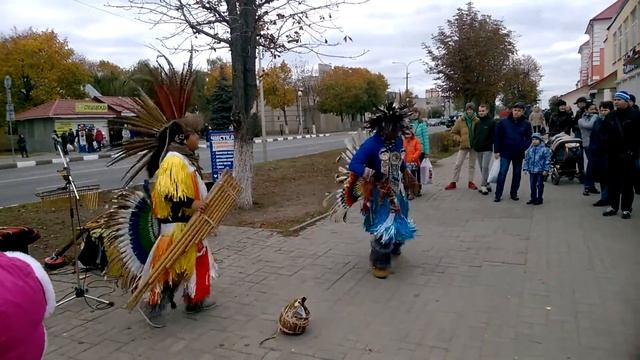 Индейцы класно поют