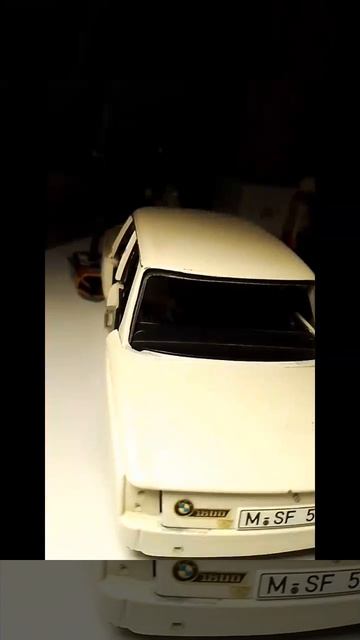 БМВ 1:18 модель  1800