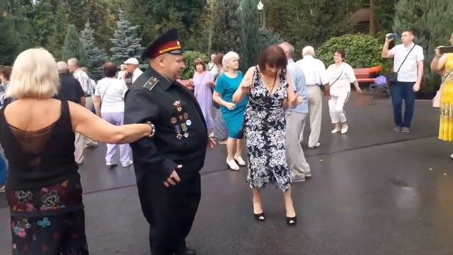 Полевые цветы соберу в букет💃🌹 Счастливые минуты в ?