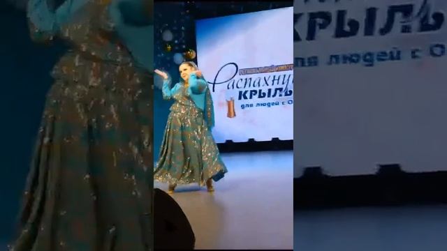 шуточный индийский танец смотреть онлайн