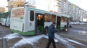 Иркутск. Столкнулись автобус и трамвай