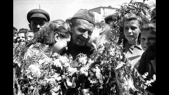 Майский вальс (Венский вальс) Весна 45 года - Вадим Ибря? смотреть онлайн