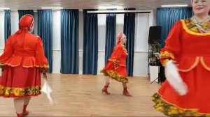 Танцевальное трио - Танец в красных сарафанах