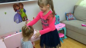 САЛОН КРАСОТЫ  и КАРАОКЕ Маргарита и Лера видео для де?