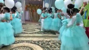 Вход с шарами на выпускной🎈🎈🎈